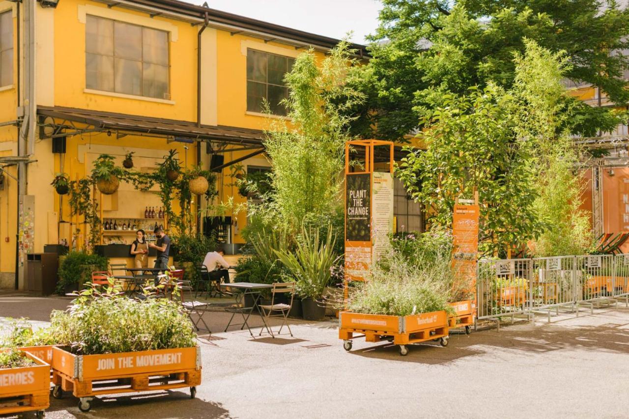 ミラノ Casabaseホステル エクステリア 写真