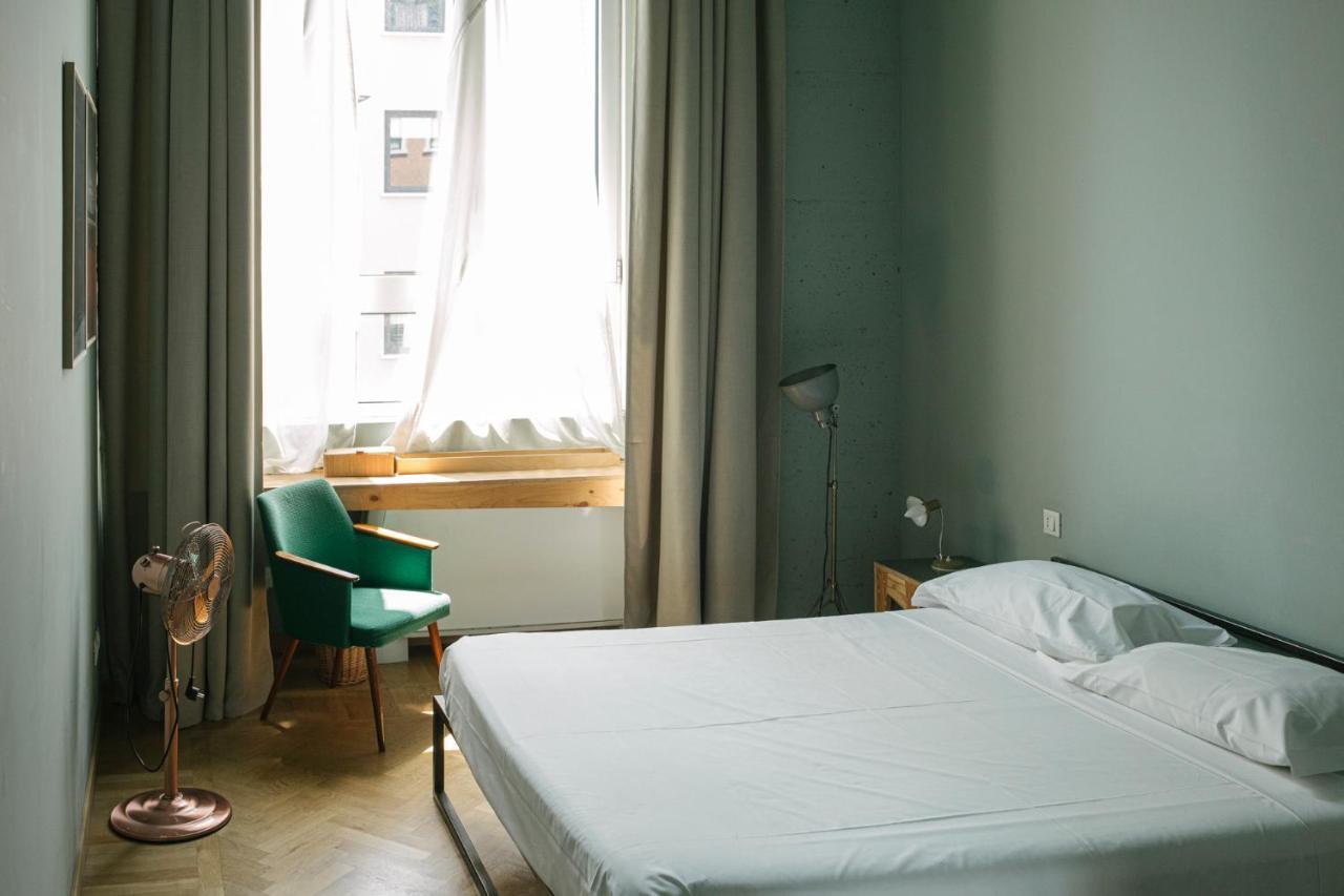 ミラノ Casabaseホステル エクステリア 写真