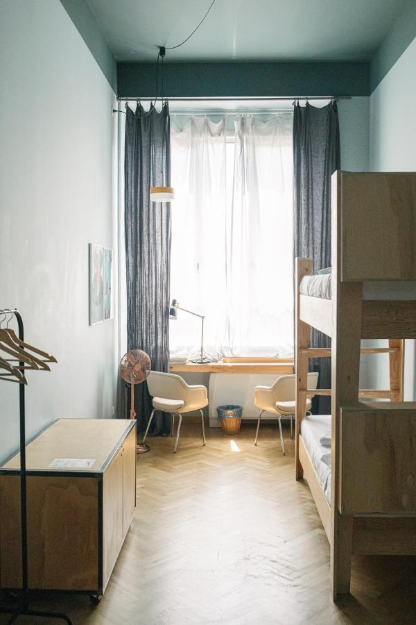 ミラノ Casabaseホステル エクステリア 写真