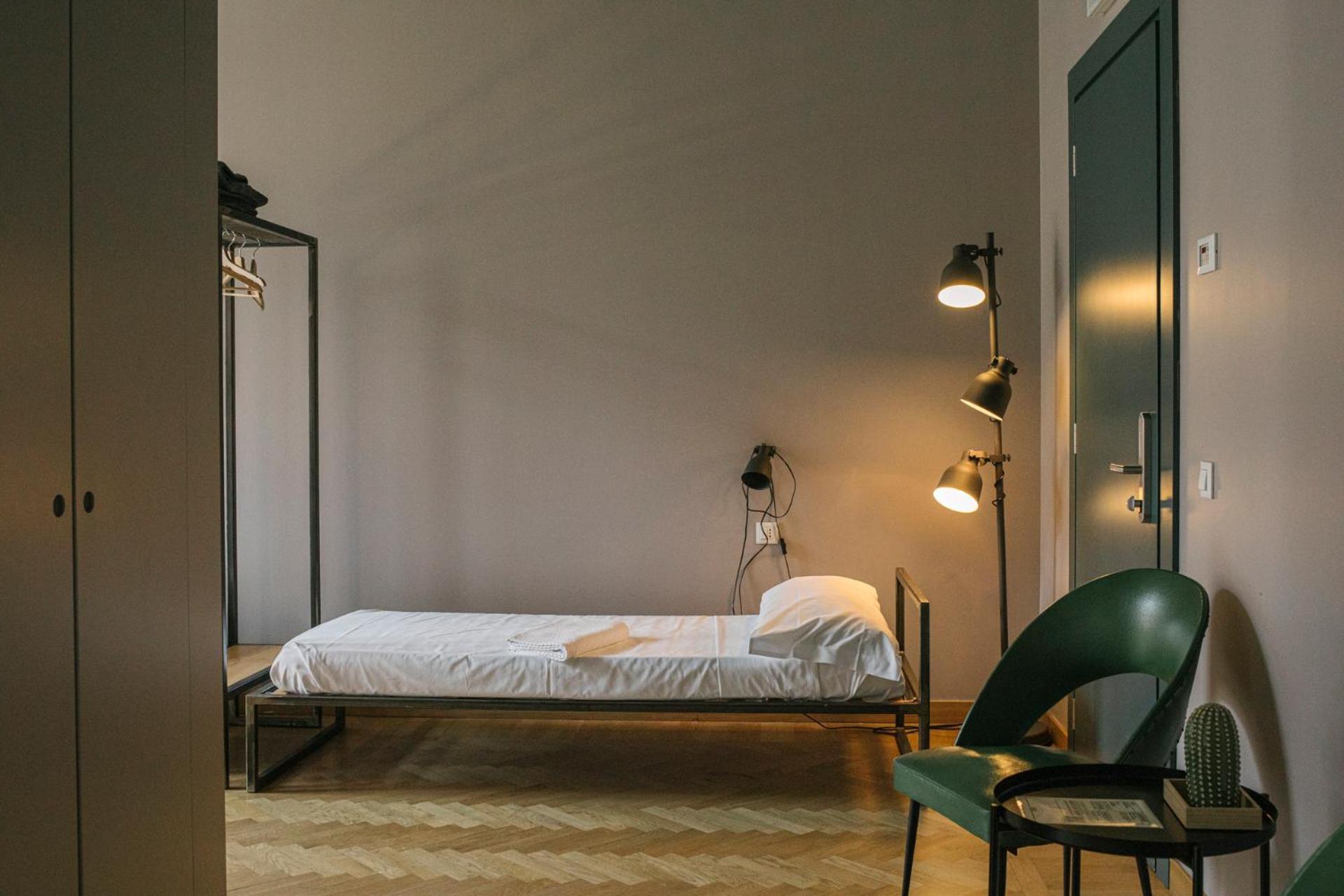 ミラノ Casabaseホステル エクステリア 写真